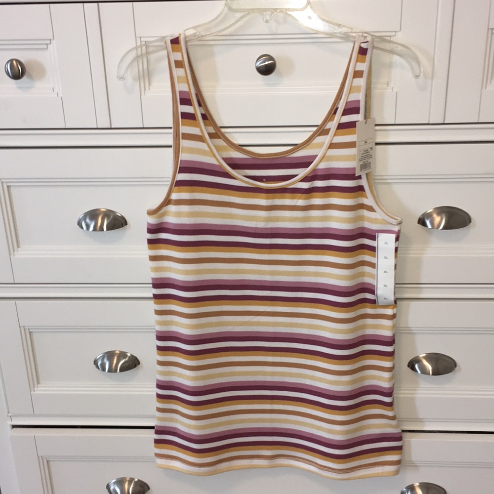 a. new day-NWOT-Lady’s Tank Top-Size XL